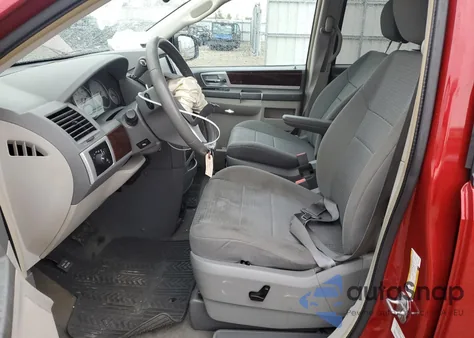 2010 Chrysler Town & Country Touring из США, поврежденный, VIN 2A4RR5D13AR151607